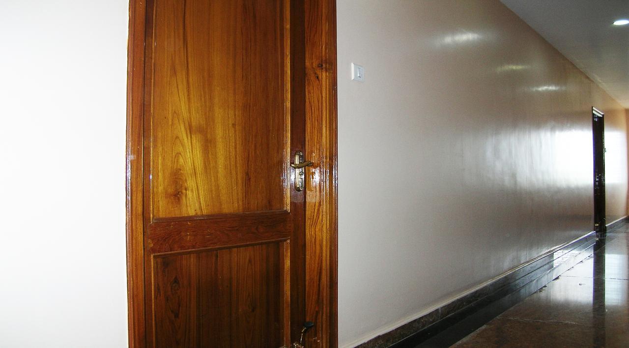 Athidhi Residency Hotel Tirupati Luaran gambar