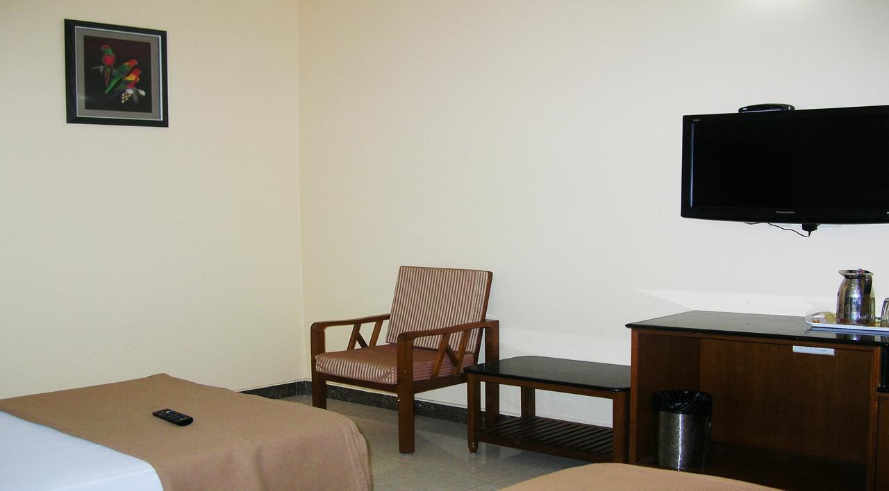 Athidhi Residency Hotel Tirupati Luaran gambar