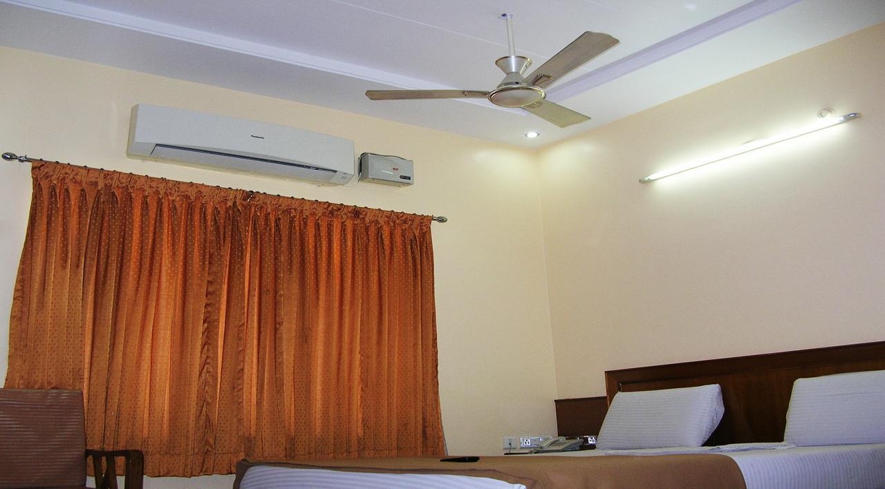 Athidhi Residency Hotel Tirupati Luaran gambar